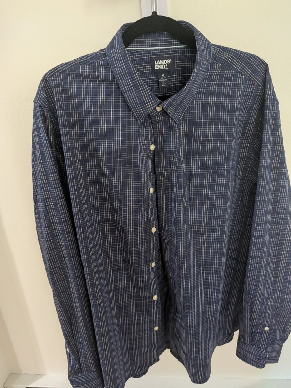 Traditional Fit Non-Iron Twill Long Sleeve Shirt